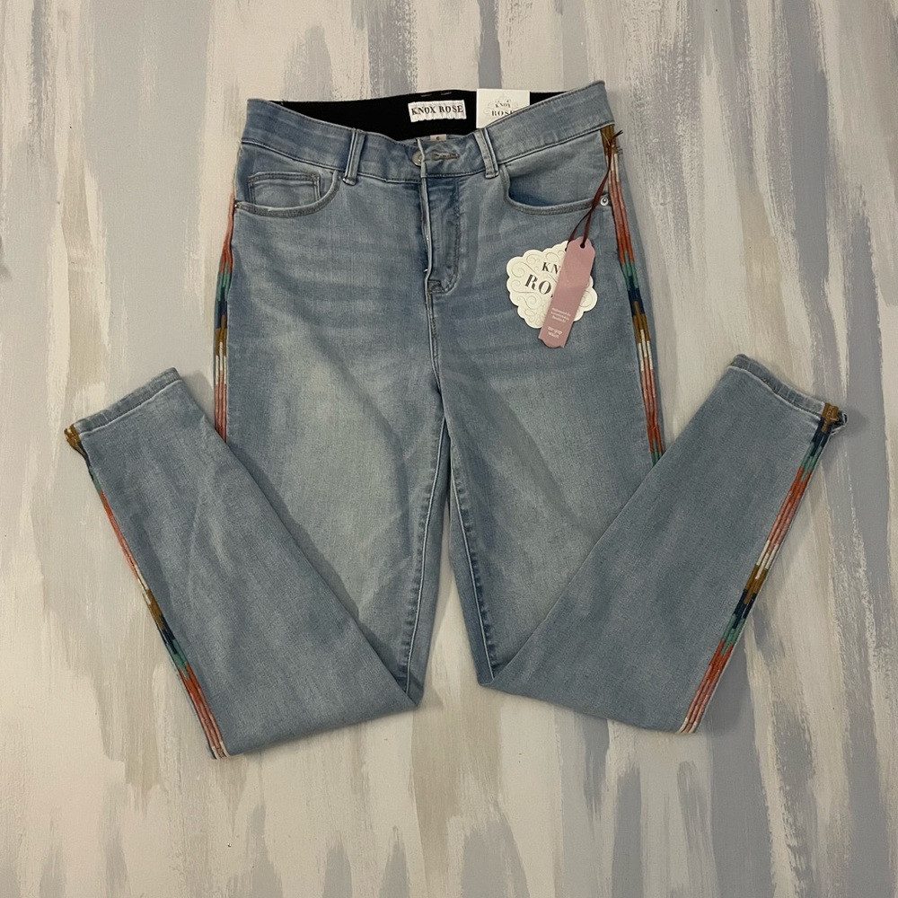 Knox Rose Jeans. Size 6 / no gap waist/ stretchy material/ flexible Fit đź‘– - Picture 1 of 16